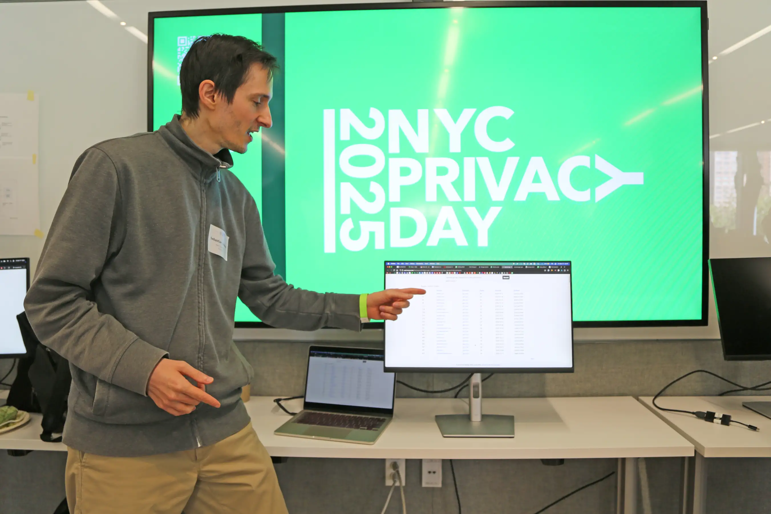 A photo of Sebastian Zimmeck giving a GPC demo at the NYC Privacy Day at Cornell Tech.