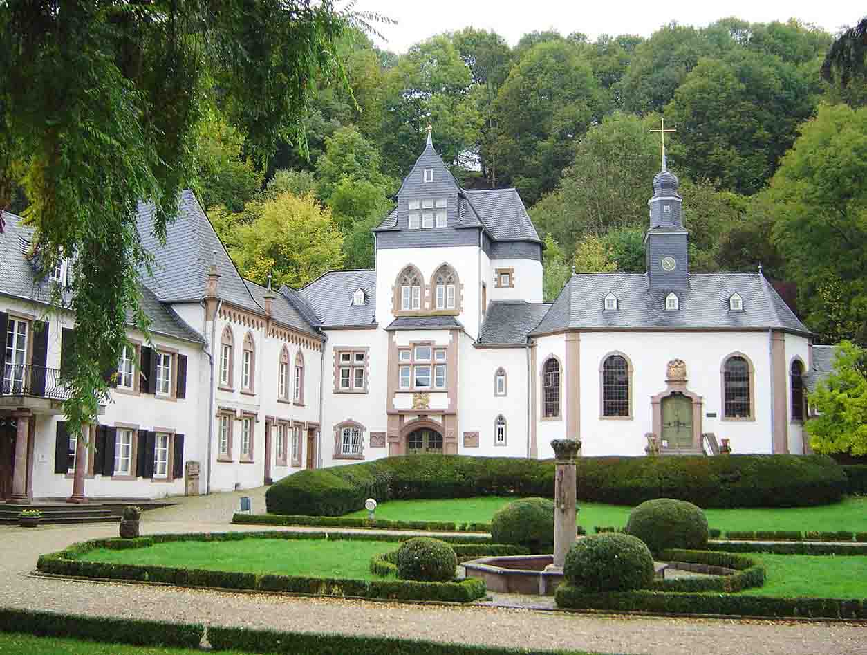 An photo of Schloss Dagstuhl.